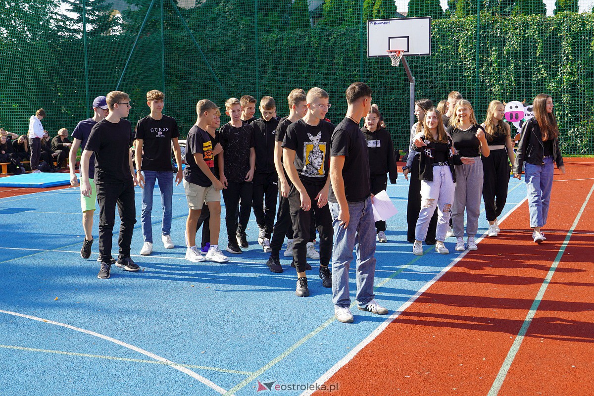 Otrzęsiny Klas Pierwszych z Zespołów Szkół Powiatowych [26.09.2023] - zdjęcie #106 - eOstroleka.pl