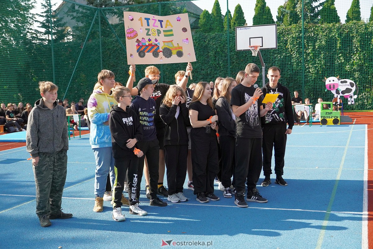 Otrzęsiny Klas Pierwszych z Zespołów Szkół Powiatowych [26.09.2023] - zdjęcie #100 - eOstroleka.pl