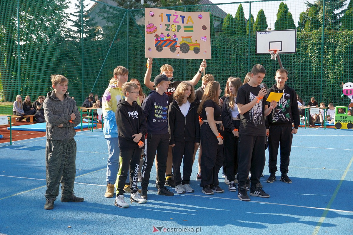 Otrzęsiny Klas Pierwszych z Zespołów Szkół Powiatowych [26.09.2023] - zdjęcie #99 - eOstroleka.pl