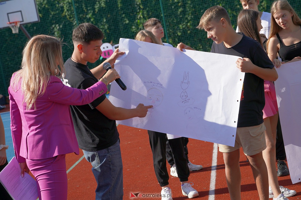 Otrzęsiny Klas Pierwszych z Zespołów Szkół Powiatowych [26.09.2023] - zdjęcie #59 - eOstroleka.pl