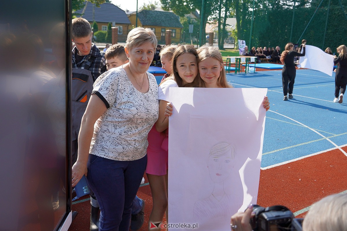 Otrzęsiny Klas Pierwszych z Zespołów Szkół Powiatowych [26.09.2023] - zdjęcie #56 - eOstroleka.pl