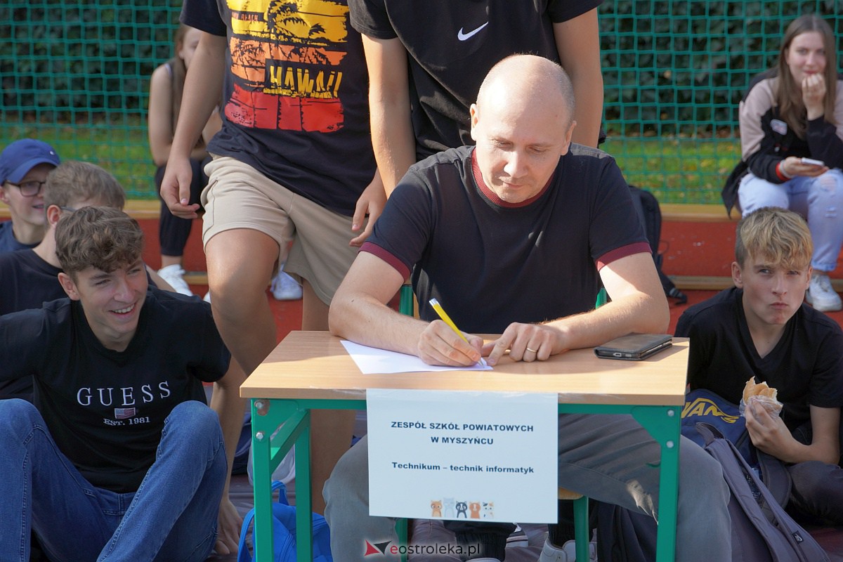 Otrzęsiny Klas Pierwszych z Zespołów Szkół Powiatowych [26.09.2023] - zdjęcie #49 - eOstroleka.pl