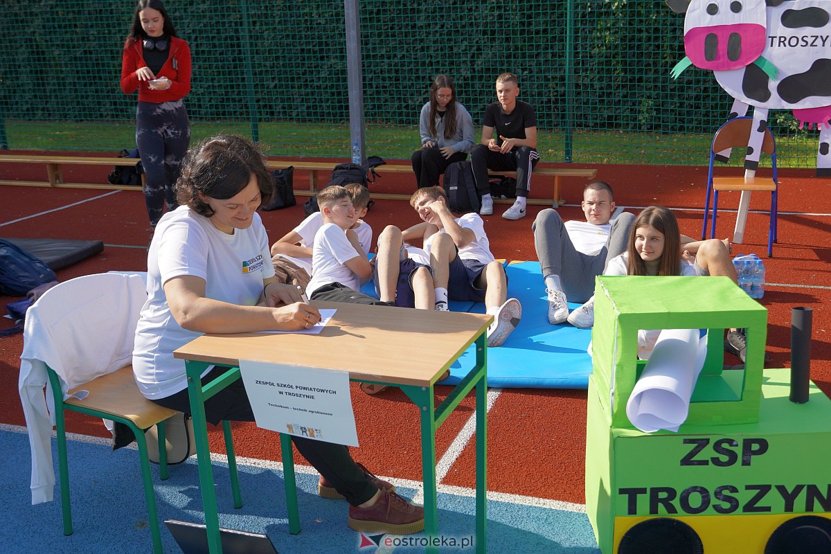 Otrzęsiny Klas Pierwszych z Zespołów Szkół Powiatowych [26.09.2023] - zdjęcie #47 - eOstroleka.pl