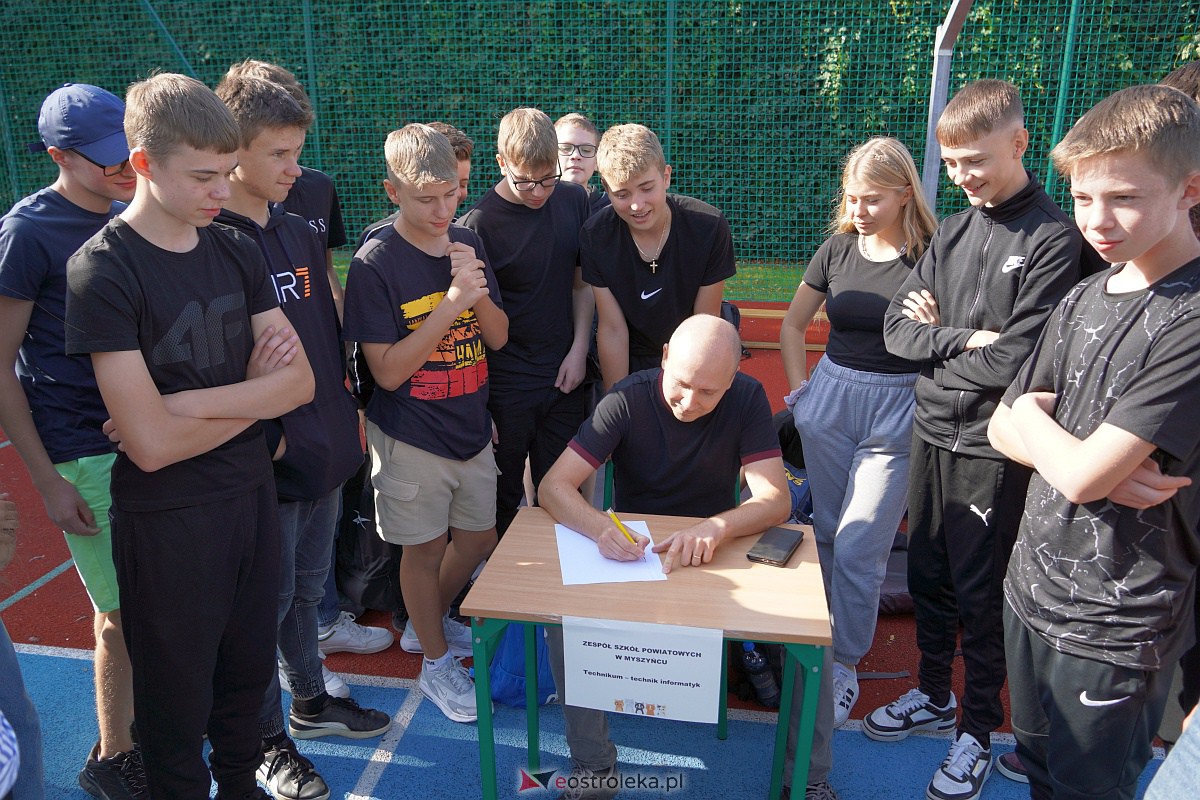 Otrzęsiny Klas Pierwszych z Zespołów Szkół Powiatowych [26.09.2023] - zdjęcie #46 - eOstroleka.pl