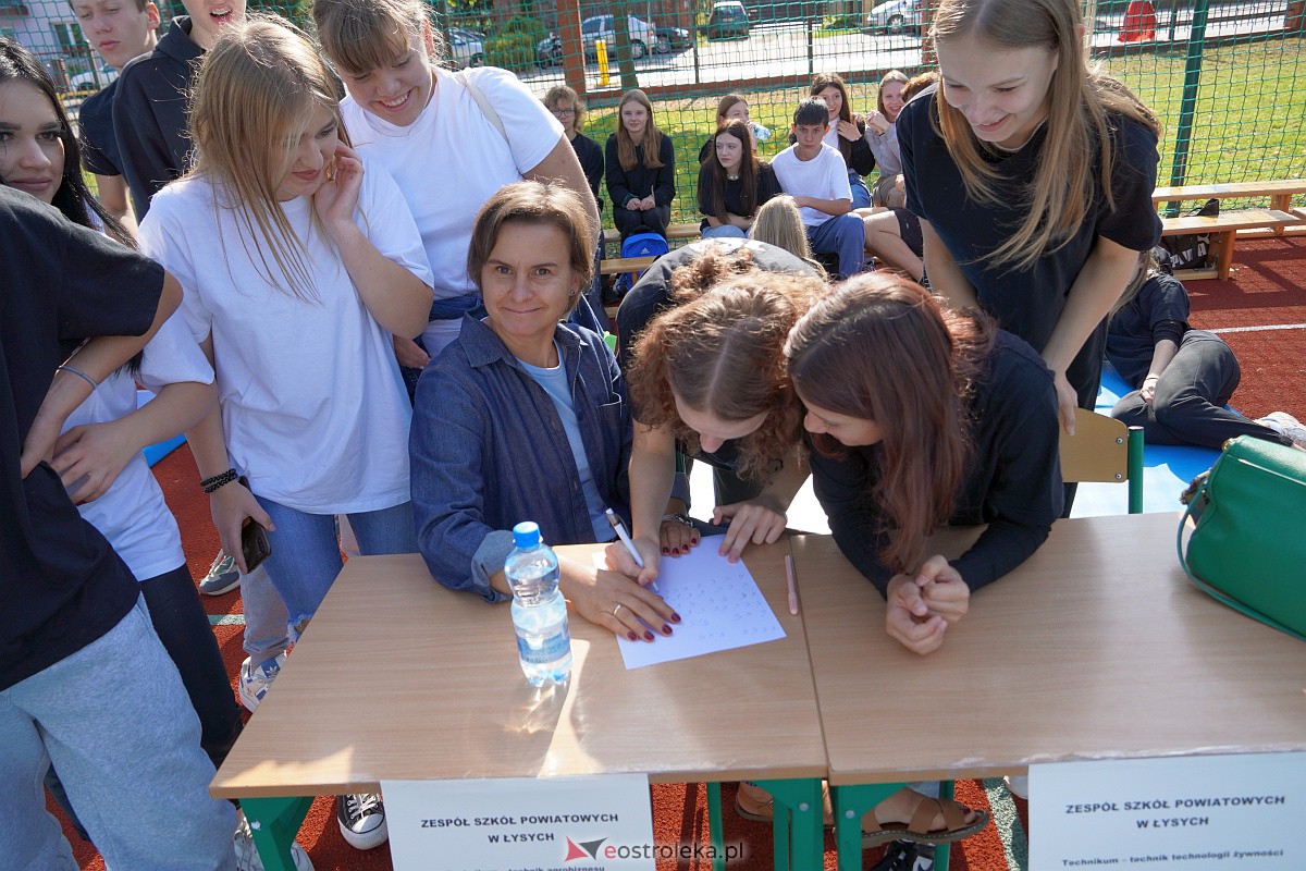 Otrzęsiny Klas Pierwszych z Zespołów Szkół Powiatowych [26.09.2023] - zdjęcie #43 - eOstroleka.pl