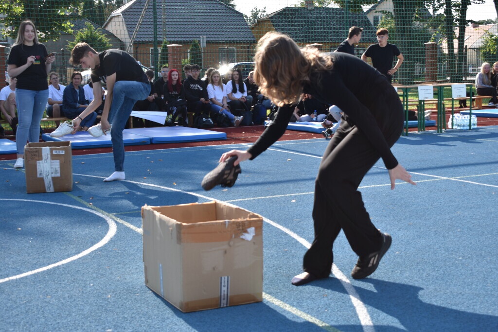 Otrzęsiny Klas Pierwszych z Zespołów Szkół Powiatowych [26.09.2023] - zdjęcie #28 - eOstroleka.pl