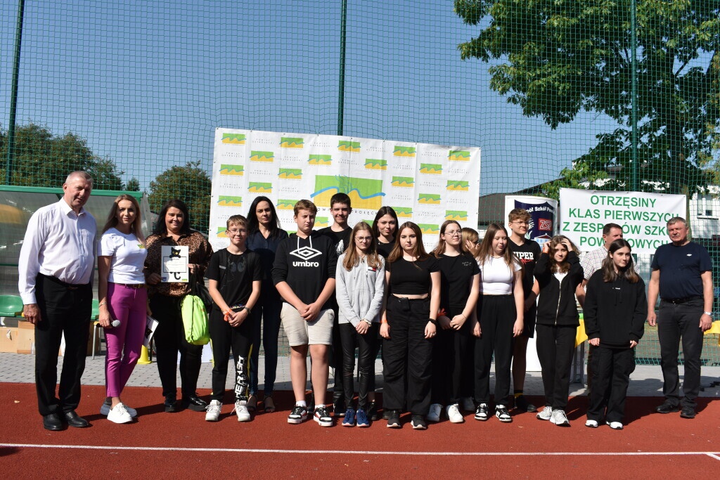 Otrzęsiny Klas Pierwszych z Zespołów Szkół Powiatowych [26.09.2023] - zdjęcie #6 - eOstroleka.pl