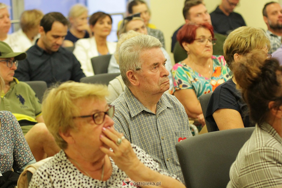 Spotkanie kandydatów KO z wyborcami w Ostrołęce [26.09.2023] - zdjęcie #89 - eOstroleka.pl