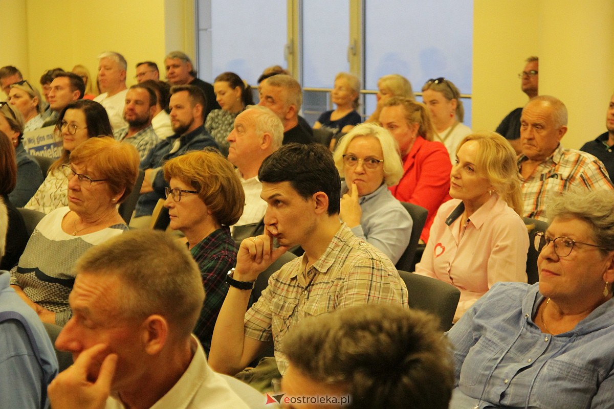 Spotkanie kandydatów KO z wyborcami w Ostrołęce [26.09.2023] - zdjęcie #61 - eOstroleka.pl