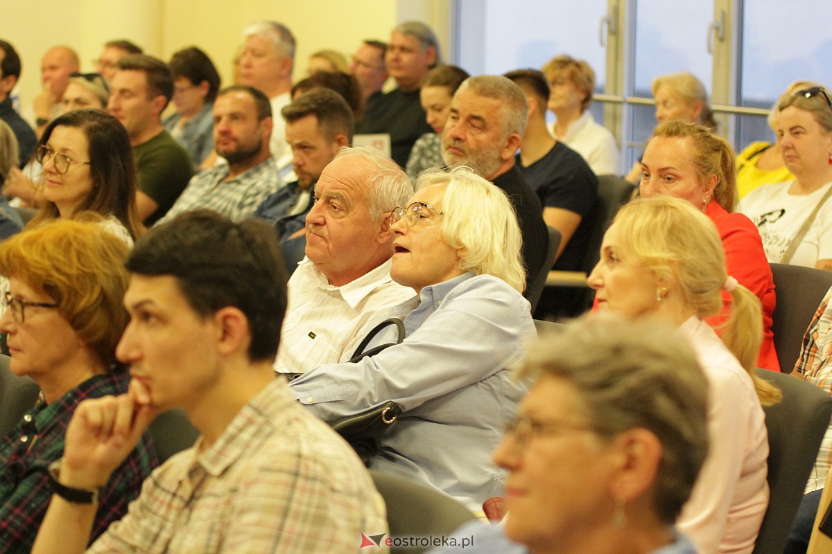 Spotkanie kandydatów KO z wyborcami w Ostrołęce [26.09.2023] - zdjęcie #56 - eOstroleka.pl