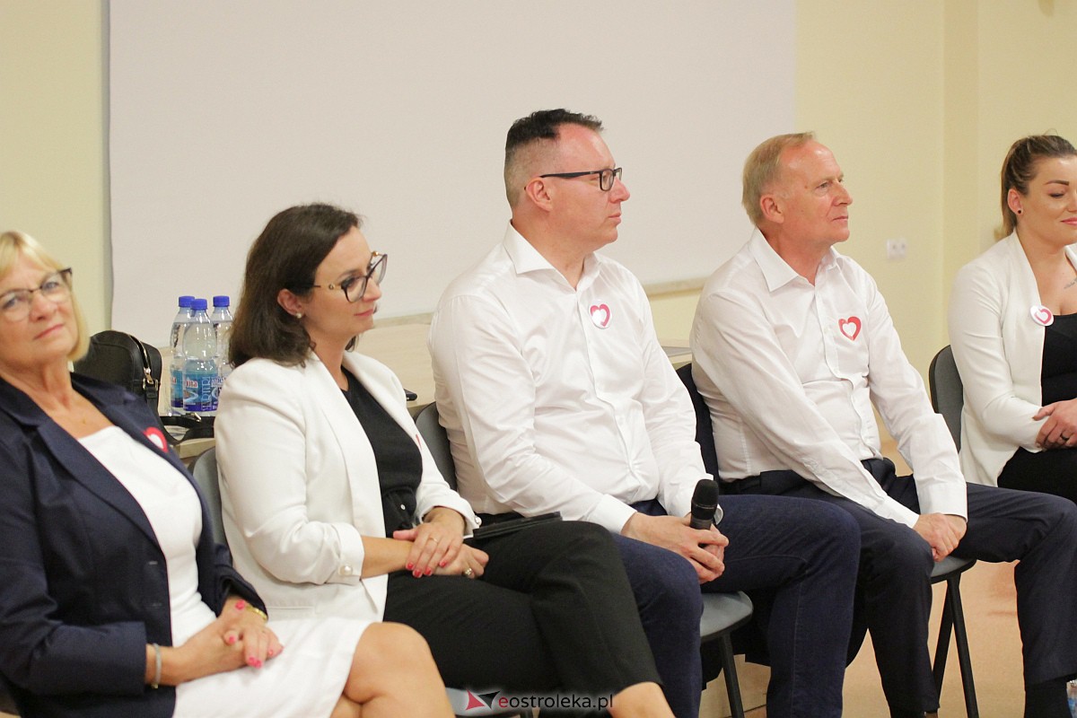 Spotkanie kandydatów KO z wyborcami w Ostrołęce [26.09.2023] - zdjęcie #28 - eOstroleka.pl