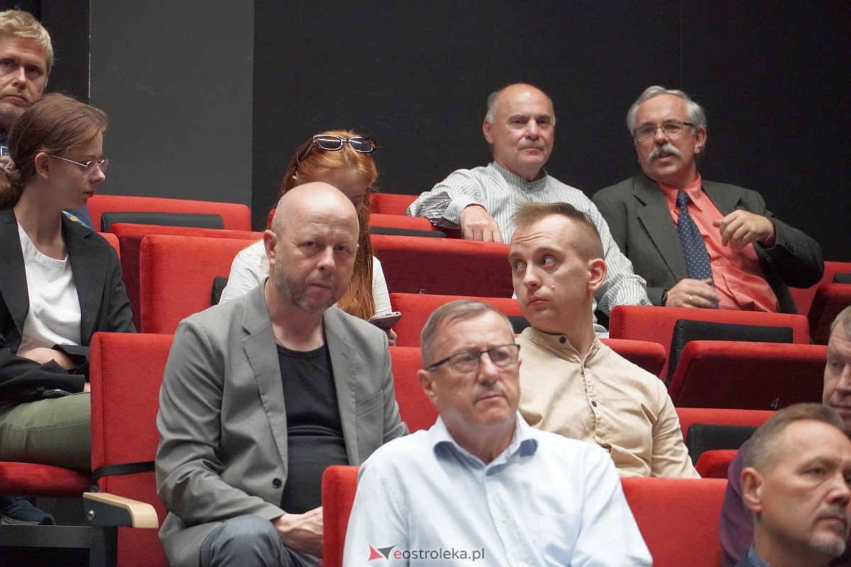 Wykład Marka Budzisza w Muzeum Żołnierzy Wyklętych [26.09.2023] - zdjęcie #43 - eOstroleka.pl