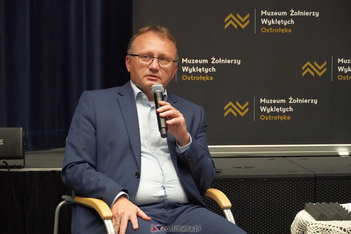 Wykład Marka Budzisza w Muzeum Żołnierzy Wyklętych [26.09.2023] - zdjęcie #26 - eOstroleka.pl