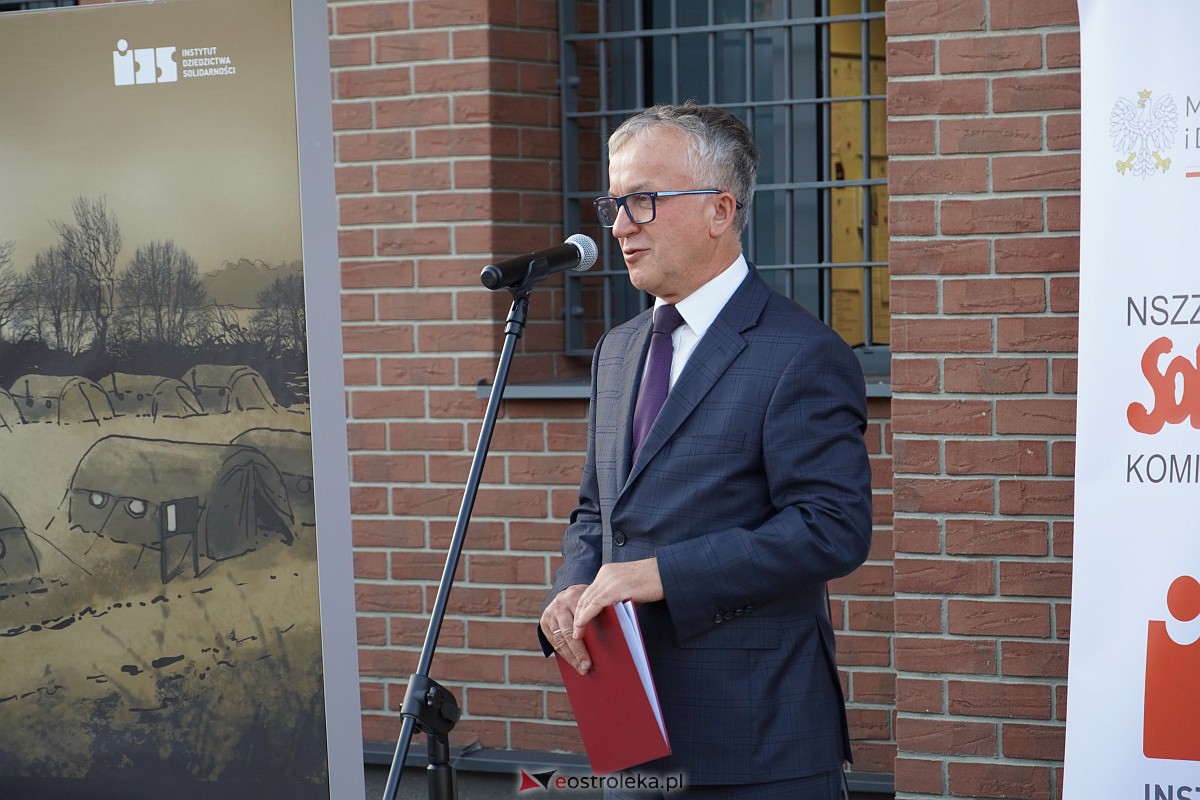 Otwarcie wystawy „Solidarność do wojska!” w Muzeum Żołnierzy Wyklętych [27.09.2023] - zdjęcie #18 - eOstroleka.pl