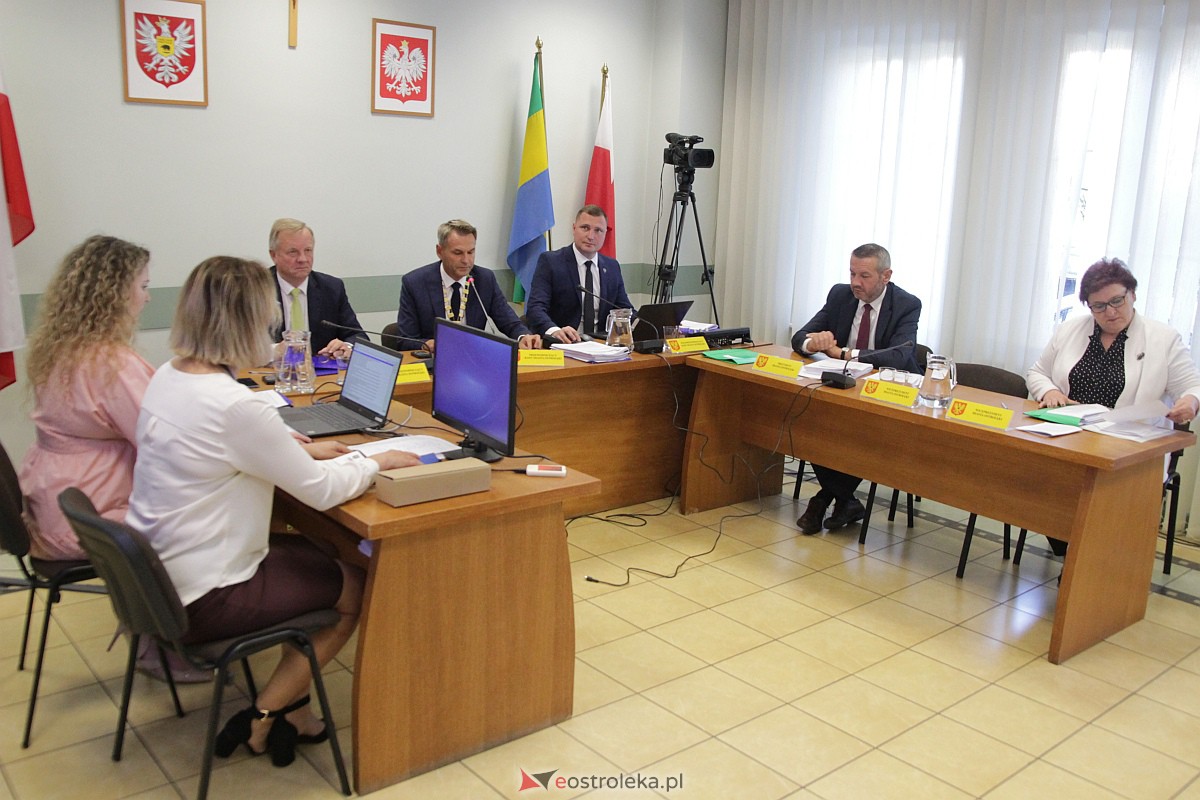 LXXXVII Zwyczajna Sesja Rady Miasta Ostrołęki [28.09.2023] - zdjęcie #49 - eOstroleka.pl