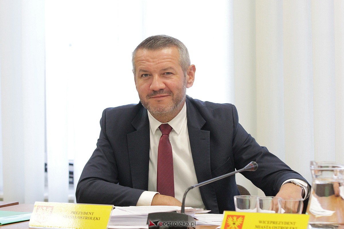 LXXXVII Zwyczajna Sesja Rady Miasta Ostrołęki [28.09.2023] - zdjęcie #10 - eOstroleka.pl