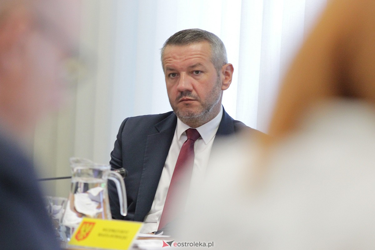 LXXXVII Zwyczajna Sesja Rady Miasta Ostrołęki [28.09.2023] - zdjęcie #3 - eOstroleka.pl