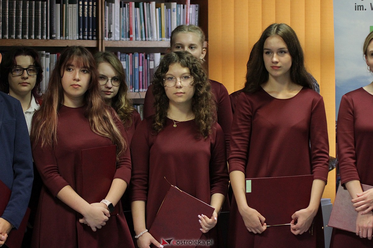Słownik dialektu kurpiowskiego - dzieło życia Henryka Gadomskiego [28.09.2023] - zdjęcie #36 - eOstroleka.pl