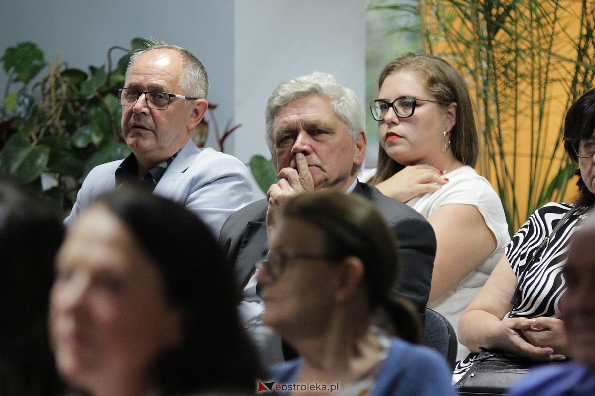 Słownik dialektu kurpiowskiego - dzieło życia Henryka Gadomskiego [28.09.2023] - zdjęcie #6 - eOstroleka.pl