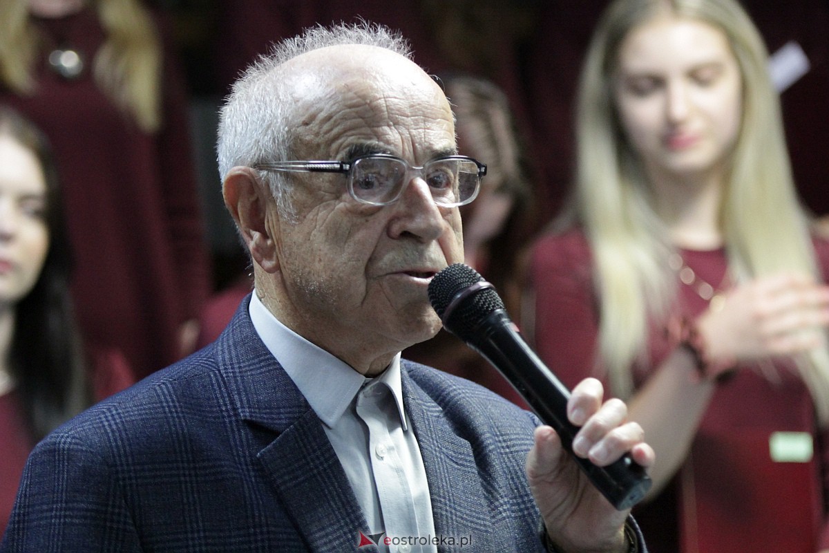 Słownik dialektu kurpiowskiego - dzieło życia Henryka Gadomskiego [28.09.2023] - zdjęcie #2 - eOstroleka.pl