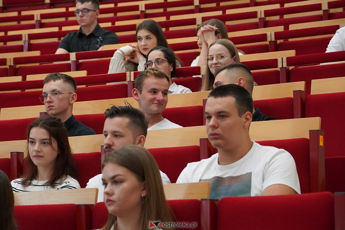 Inauguracja roku akademickiego 2023/2024 w ostrołęckim WSAP [29.09.2023] - zdjęcie #78 - eOstroleka.pl
