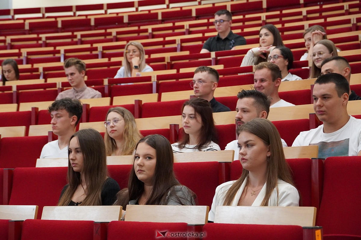 Inauguracja roku akademickiego 2023/2024 w ostrołęckim WSAP [29.09.2023] - zdjęcie #76 - eOstroleka.pl