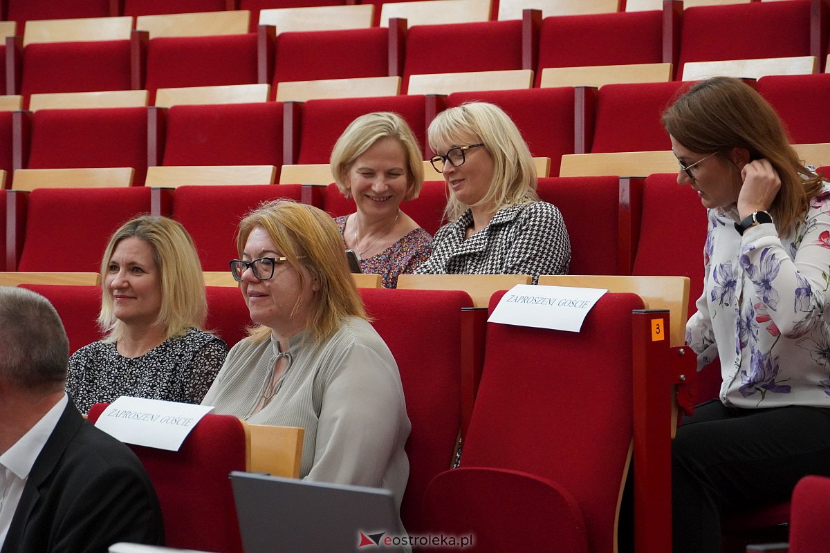 Inauguracja roku akademickiego 2023/2024 w ostrołęckim WSAP [29.09.2023] - zdjęcie #68 - eOstroleka.pl