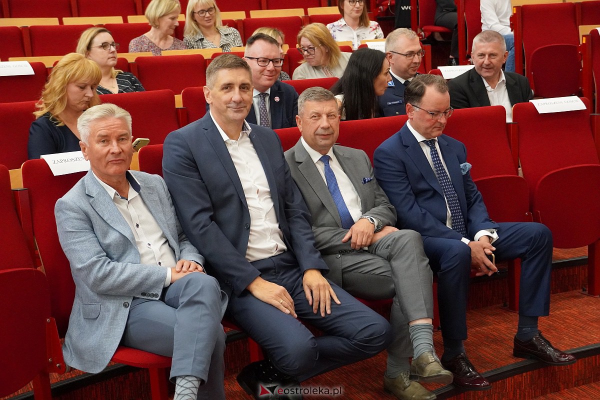 Inauguracja roku akademickiego 2023/2024 w ostrołęckim WSAP [29.09.2023] - zdjęcie #62 - eOstroleka.pl