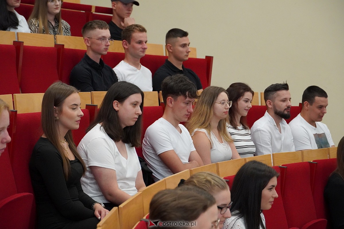 Inauguracja roku akademickiego 2023/2024 w ostrołęckim WSAP [29.09.2023] - zdjęcie #39 - eOstroleka.pl