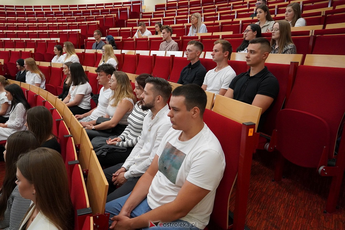 Inauguracja roku akademickiego 2023/2024 w ostrołęckim WSAP [29.09.2023] - zdjęcie #35 - eOstroleka.pl