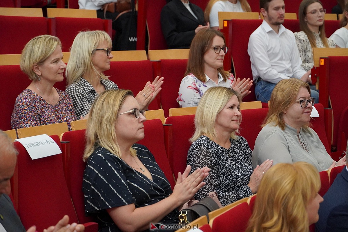 Inauguracja roku akademickiego 2023/2024 w ostrołęckim WSAP [29.09.2023] - zdjęcie #32 - eOstroleka.pl