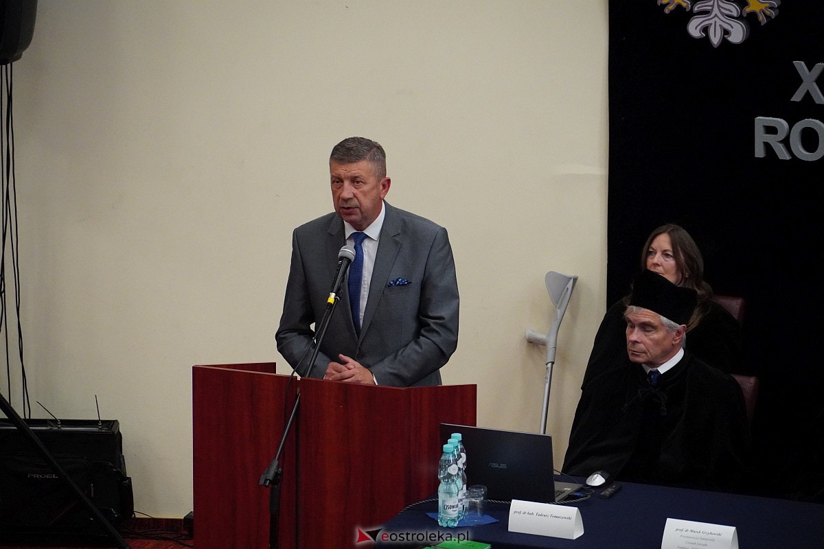 Inauguracja roku akademickiego 2023/2024 w ostrołęckim WSAP [29.09.2023] - zdjęcie #28 - eOstroleka.pl