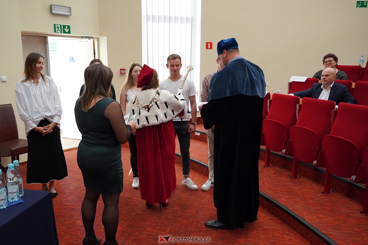 Inauguracja roku akademickiego 2023/2024 w ostrołęckim WSAP [29.09.2023] - zdjęcie #9 - eOstroleka.pl