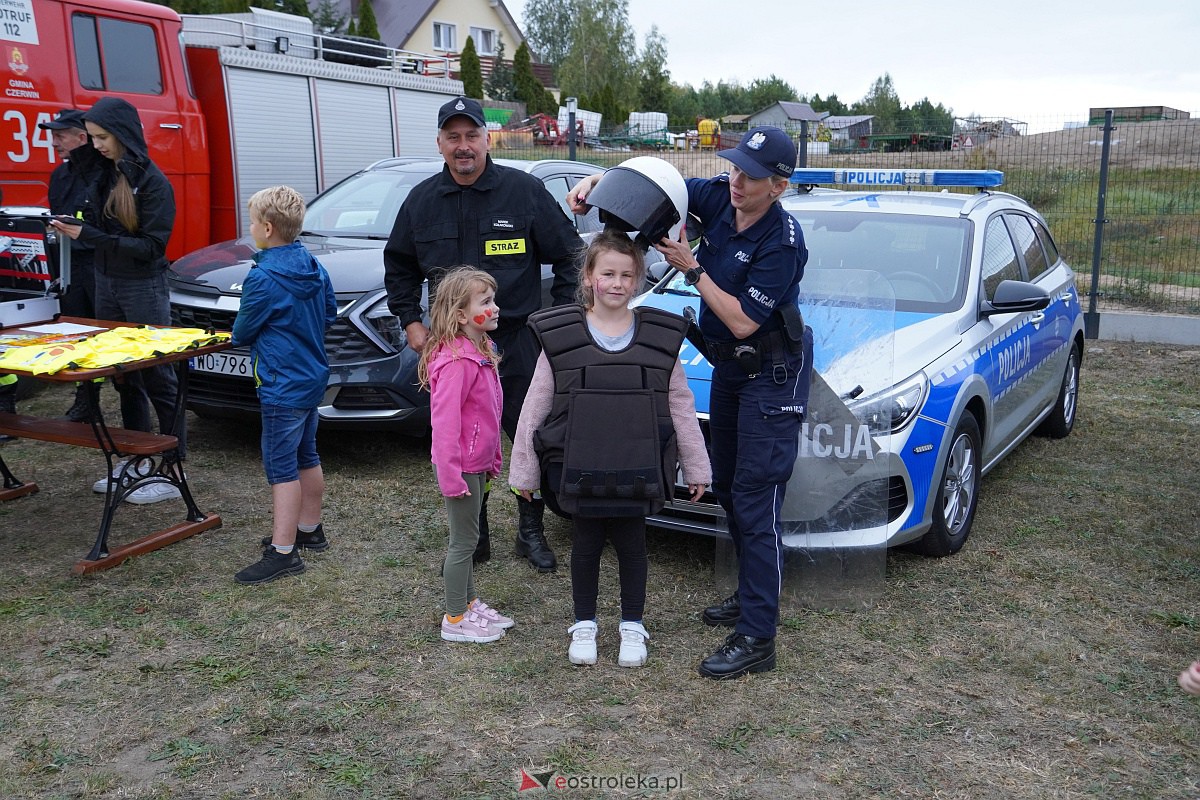 Festyn Rodzinny w Jankach Młodych Z Jankowiankami zadbaj o zdrowie [30.09.2023] - zdjęcie #24 - eOstroleka.pl
