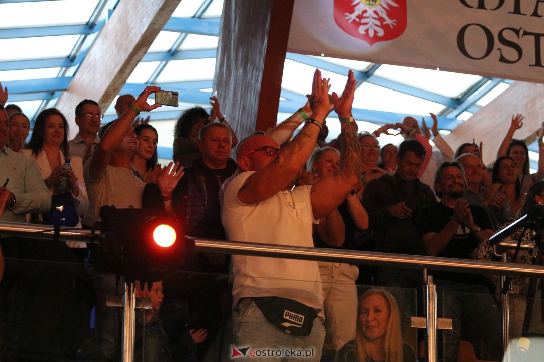 Turniej tańca O Złotą Podwiązkę [30.09.2023] - zdjęcie #7 - eOstroleka.pl