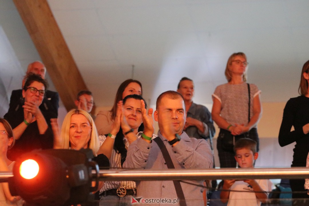 Turniej tańca O Złotą Podwiązkę [30.09.2023] - zdjęcie #5 - eOstroleka.pl