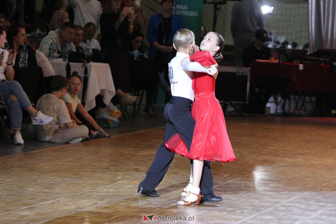 Turniej tańca O Złotą Podwiązkę [30.09.2023] - zdjęcie #7 - eOstroleka.pl