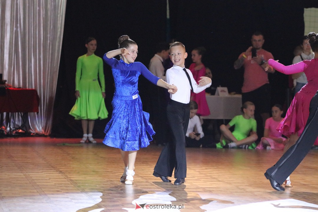 Turniej tańca O Złotą Podwiązkę [30.09.2023] - zdjęcie #46 - eOstroleka.pl