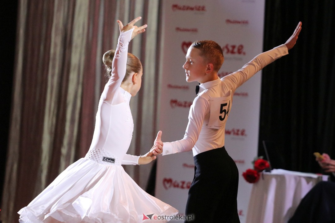 Turniej tańca O Złotą Podwiązkę [30.09.2023] - zdjęcie #48 - eOstroleka.pl