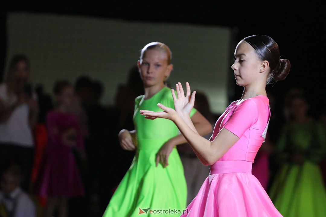 Turniej tańca O Złotą Podwiązkę [30.09.2023] - zdjęcie #80 - eOstroleka.pl