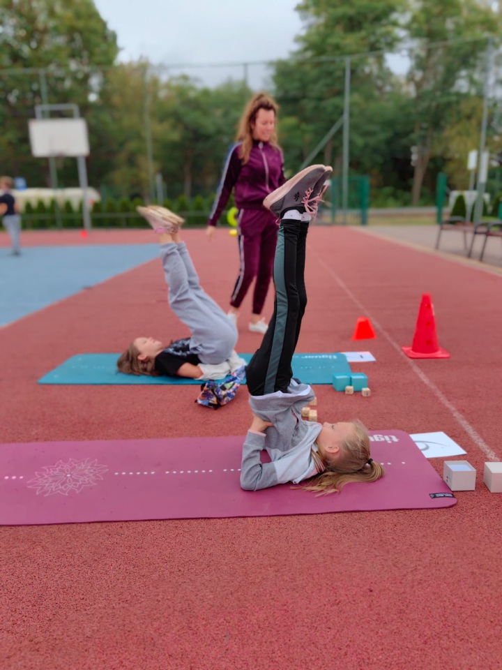 Piknik sportowy dla dzieci w Antoniach [30.09.2023] - zdjęcie #12 - eOstroleka.pl