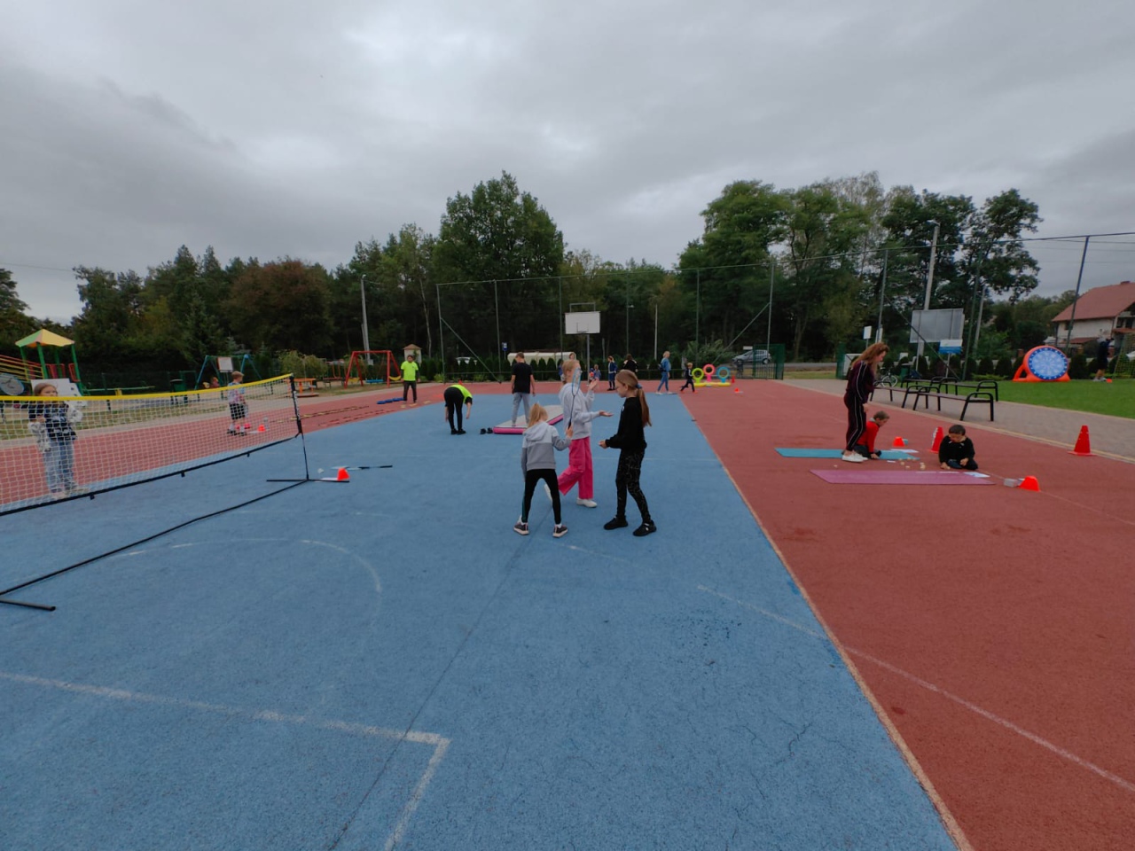 Piknik sportowy dla dzieci w Antoniach [30.09.2023] - zdjęcie #10 - eOstroleka.pl