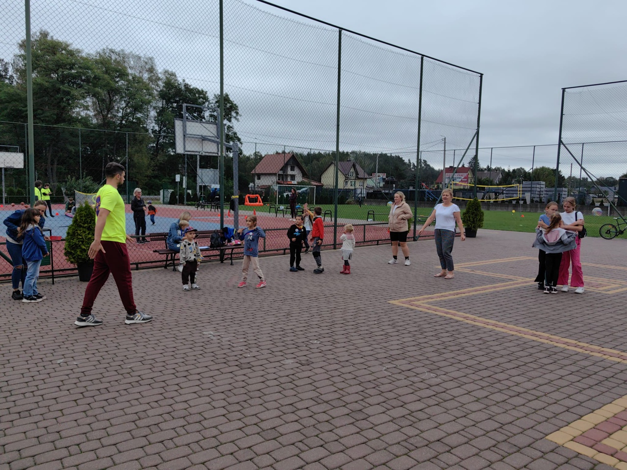 Piknik sportowy dla dzieci w Antoniach [30.09.2023] - zdjęcie #6 - eOstroleka.pl