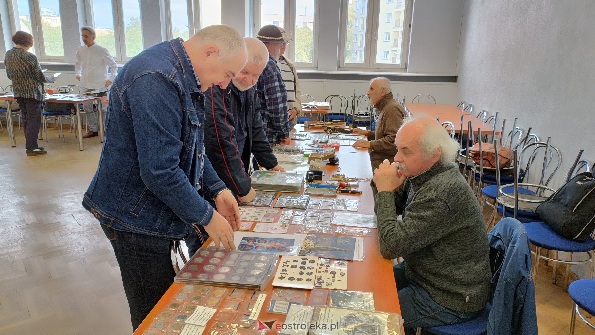 Giełda kolekcjonerska Klubu Unikat [01.10.2023] - zdjęcie #53 - eOstroleka.pl