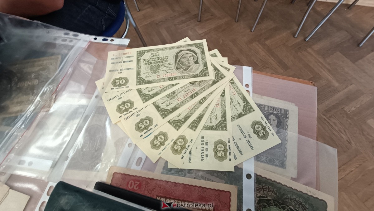 Giełda kolekcjonerska Klubu Unikat [01.10.2023] - zdjęcie #45 - eOstroleka.pl