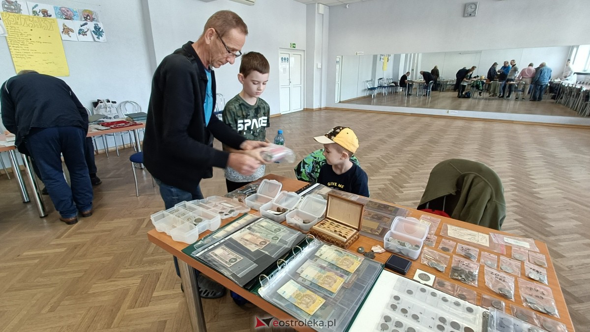 Giełda kolekcjonerska Klubu Unikat [01.10.2023] - zdjęcie #40 - eOstroleka.pl
