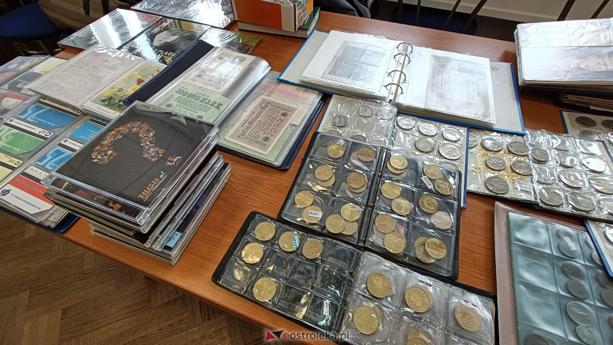 Giełda kolekcjonerska Klubu Unikat [01.10.2023] - zdjęcie #29 - eOstroleka.pl