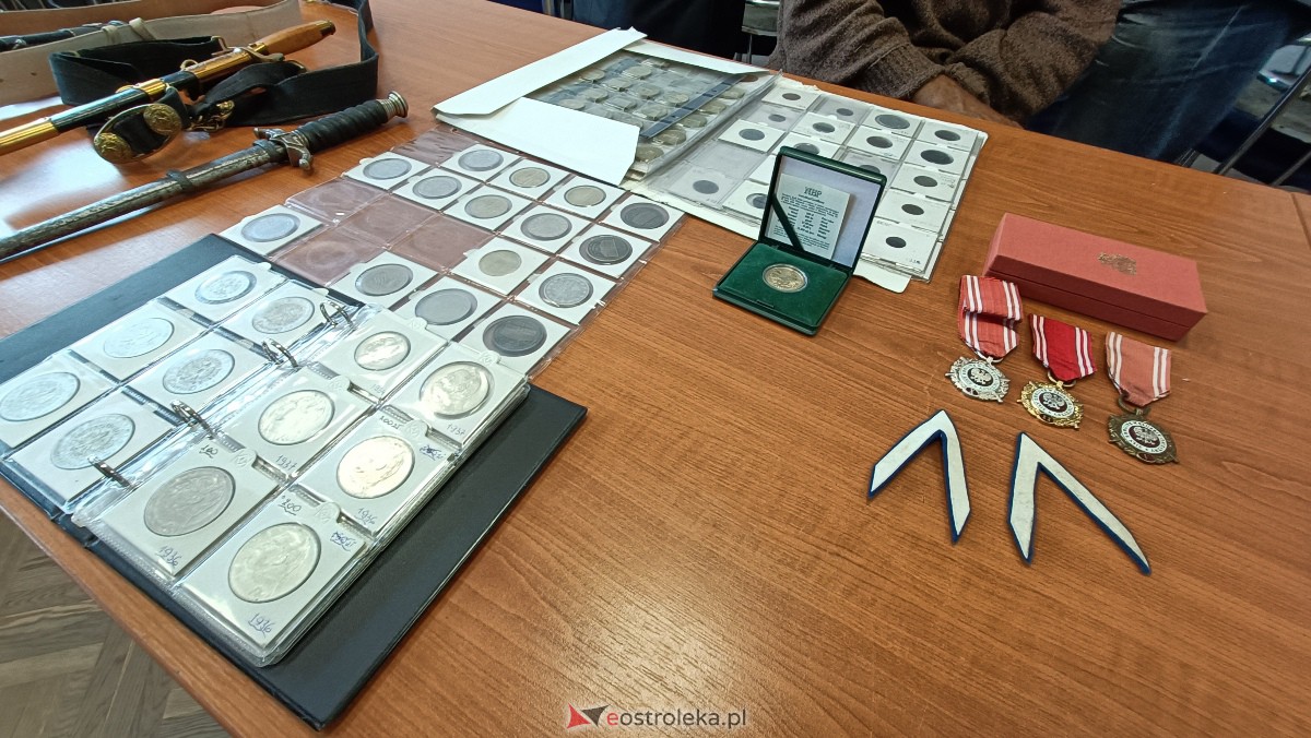 Giełda kolekcjonerska Klubu Unikat [01.10.2023] - zdjęcie #10 - eOstroleka.pl