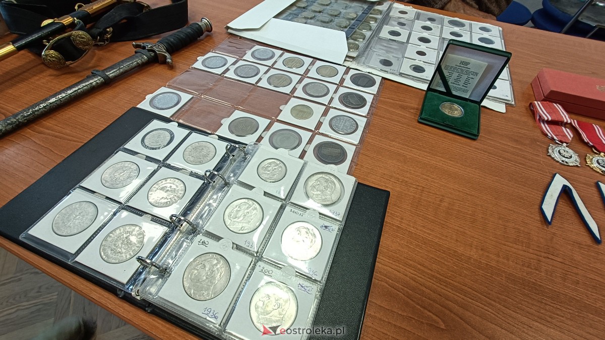 Giełda kolekcjonerska Klubu Unikat [01.10.2023] - zdjęcie #9 - eOstroleka.pl