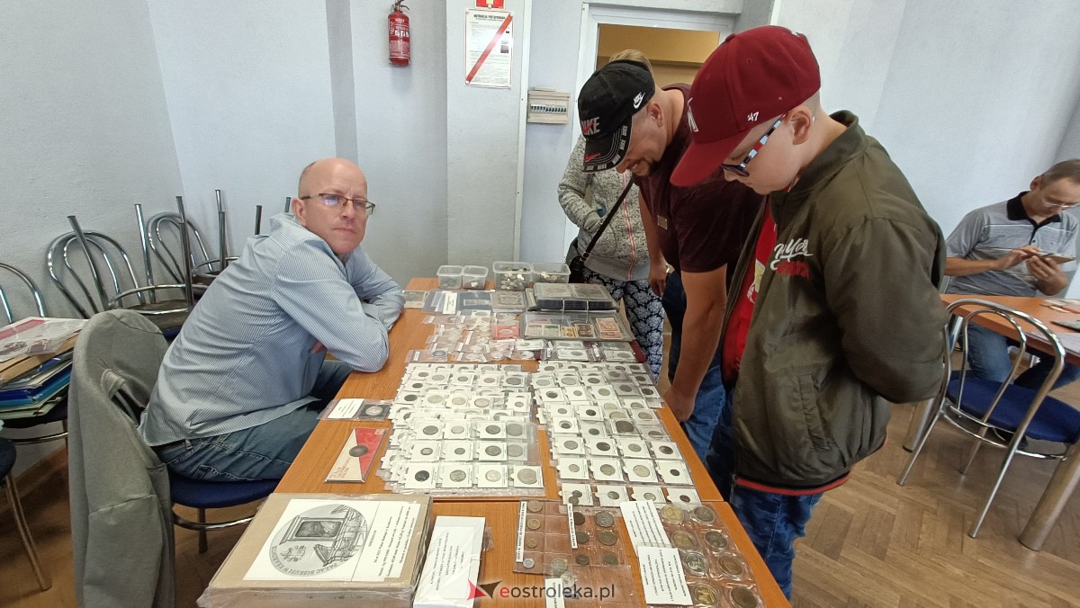 Giełda kolekcjonerska Klubu Unikat [01.10.2023] - zdjęcie #7 - eOstroleka.pl